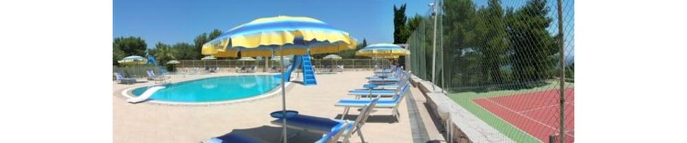 Hotel Lo Smeraldo Cisternino Dış mekan fotoğraf